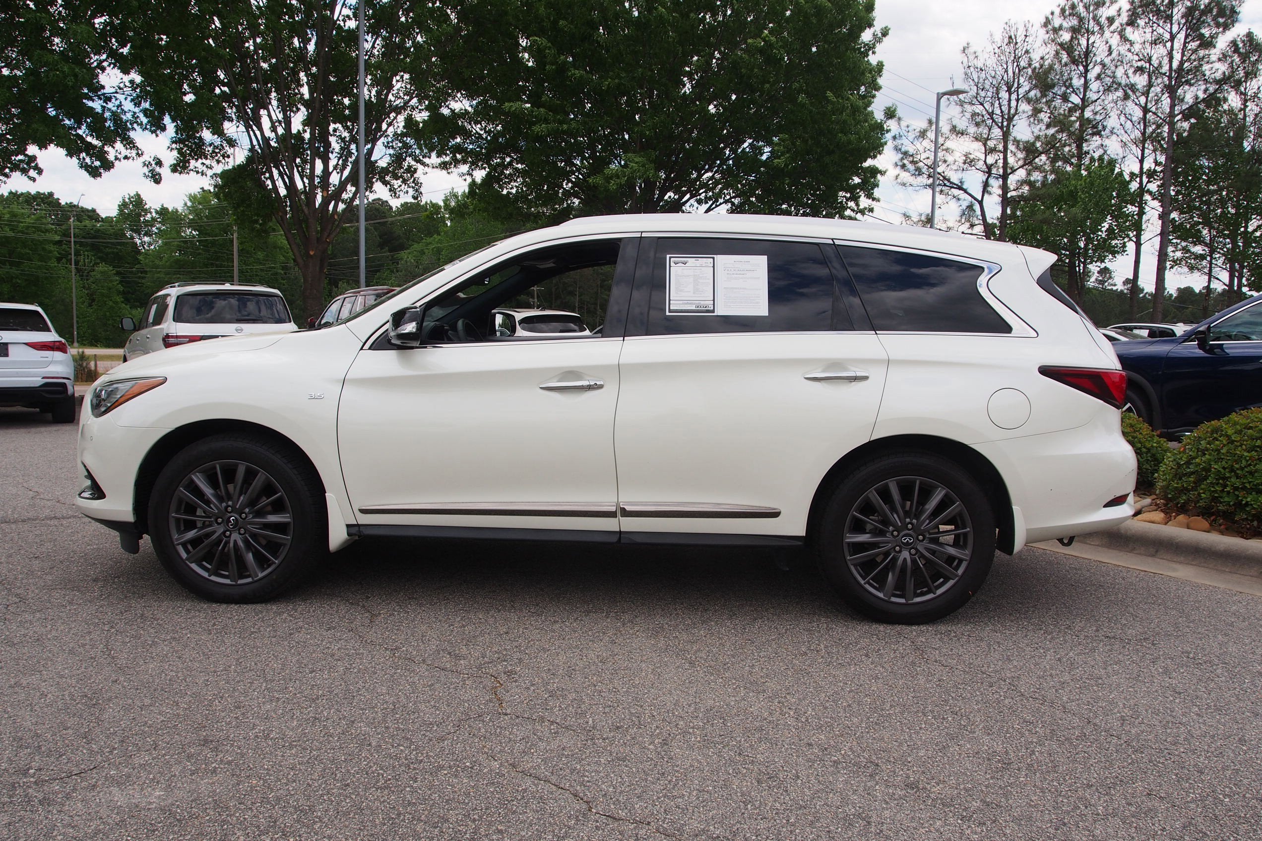2020 INFINITI QX60 LUXE