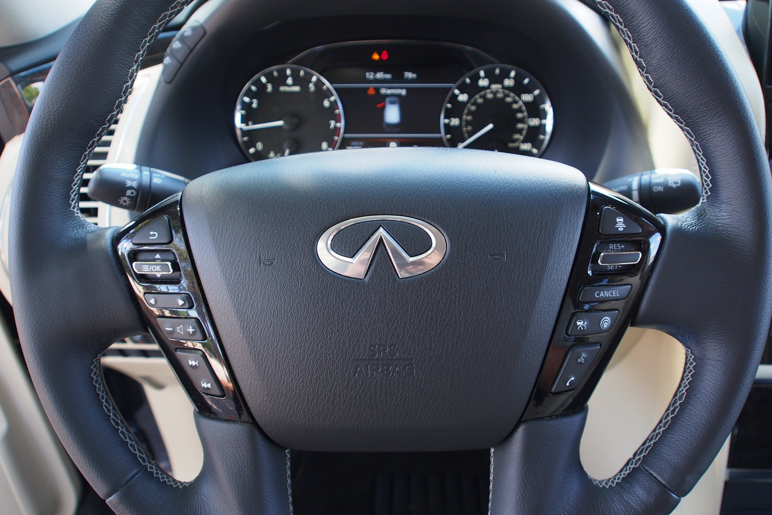 2023 INFINITI QX80 LUXE