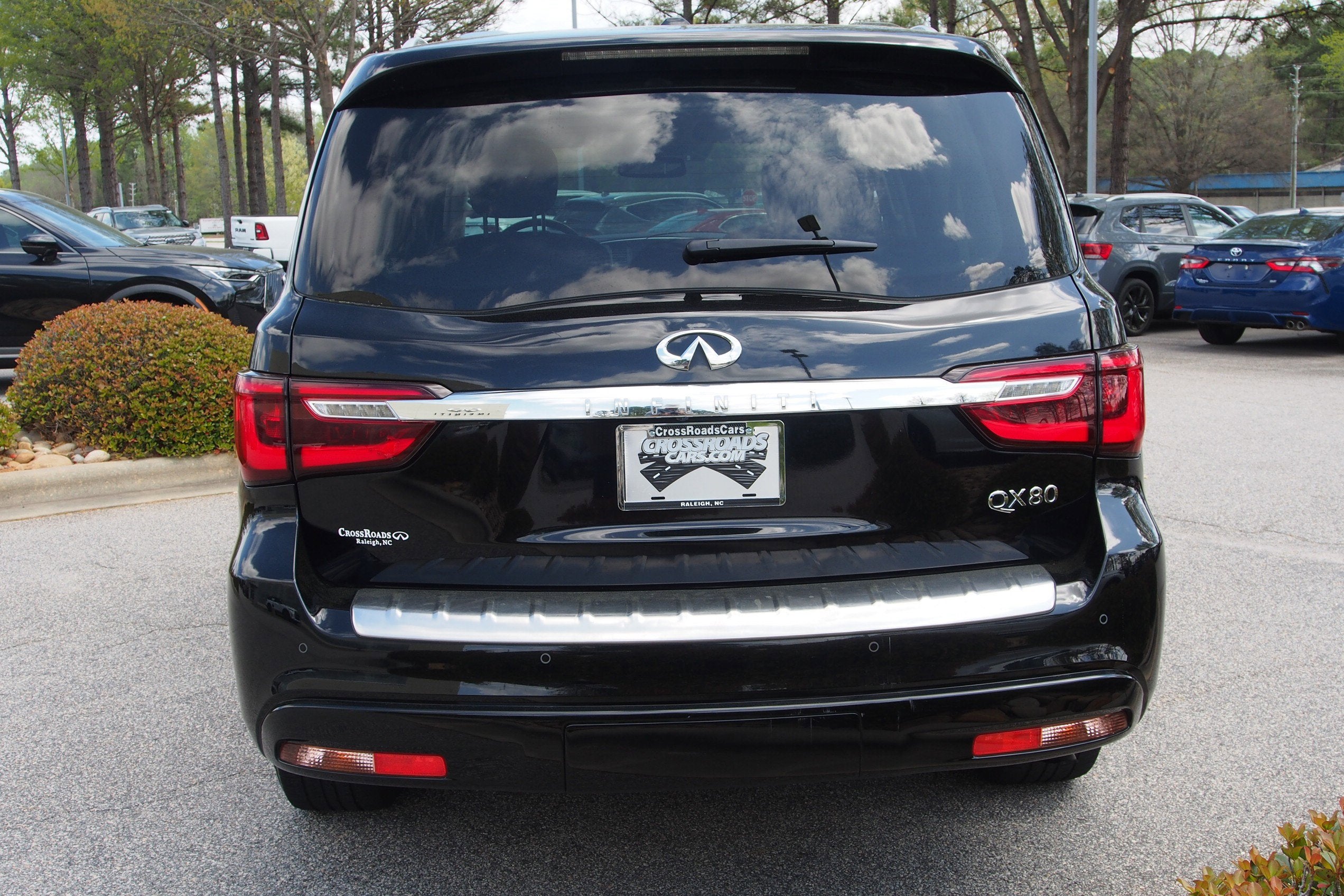 2019 INFINITI QX80 LUXE
