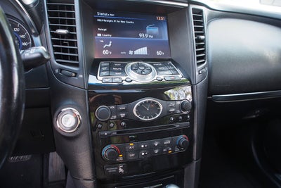 2017 INFINITI QX70 Base