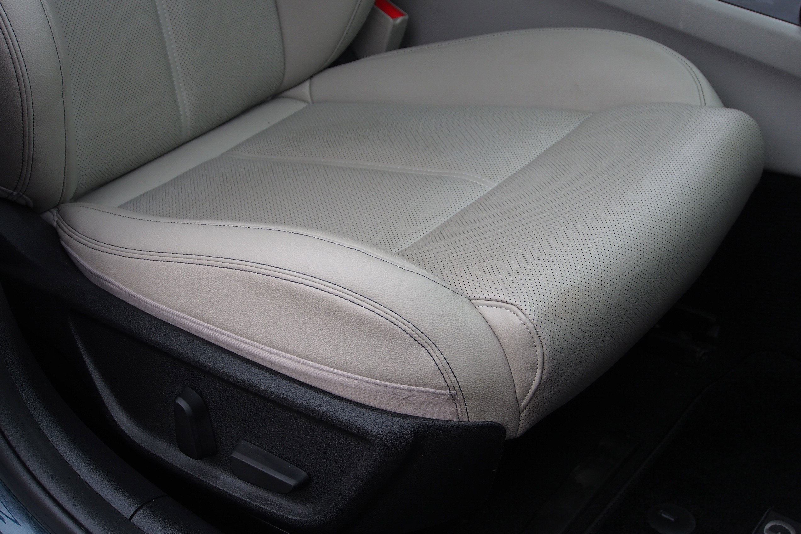 2022 Genesis G70 2.0T