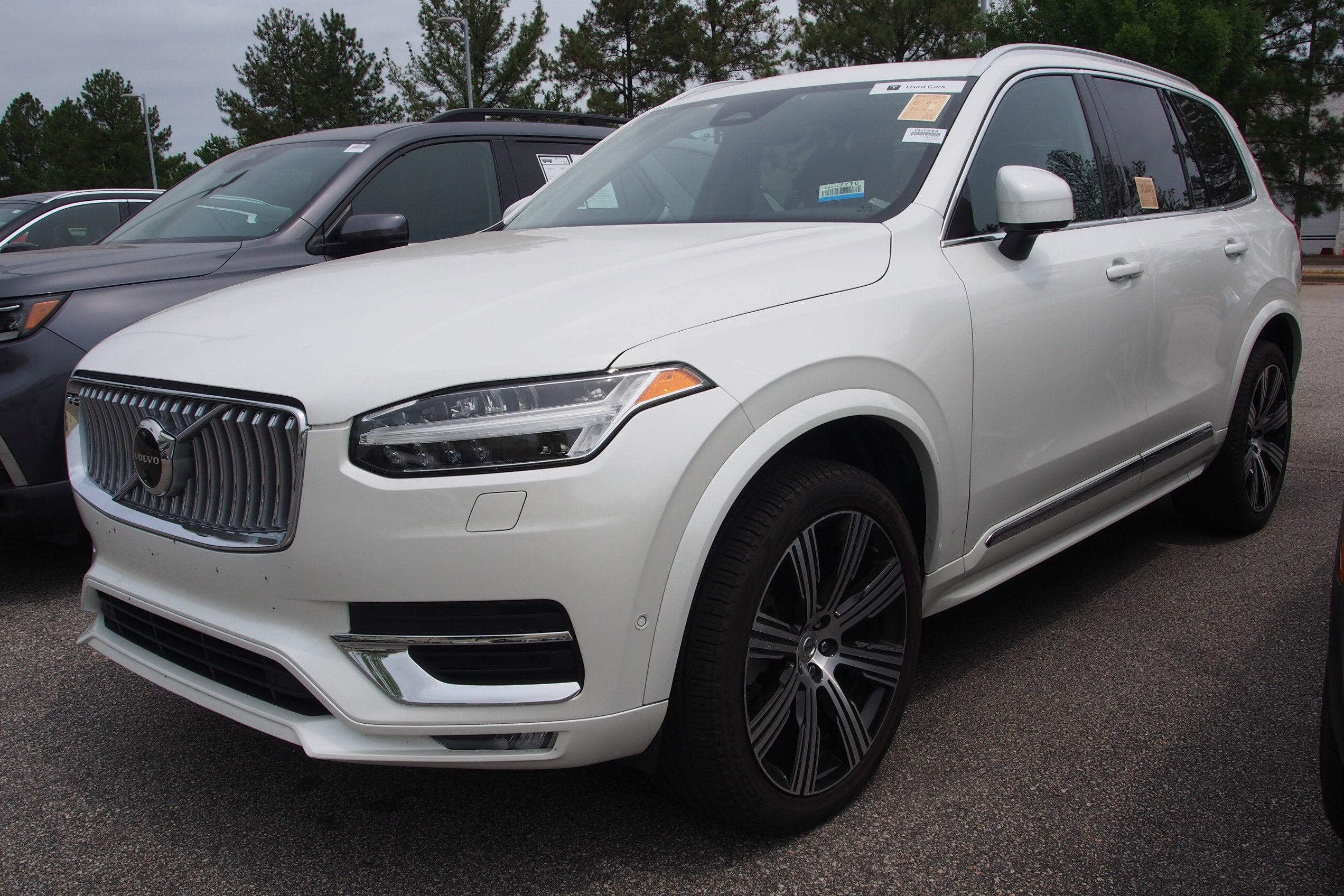 2024 Volvo XC90 Plus Bright Theme