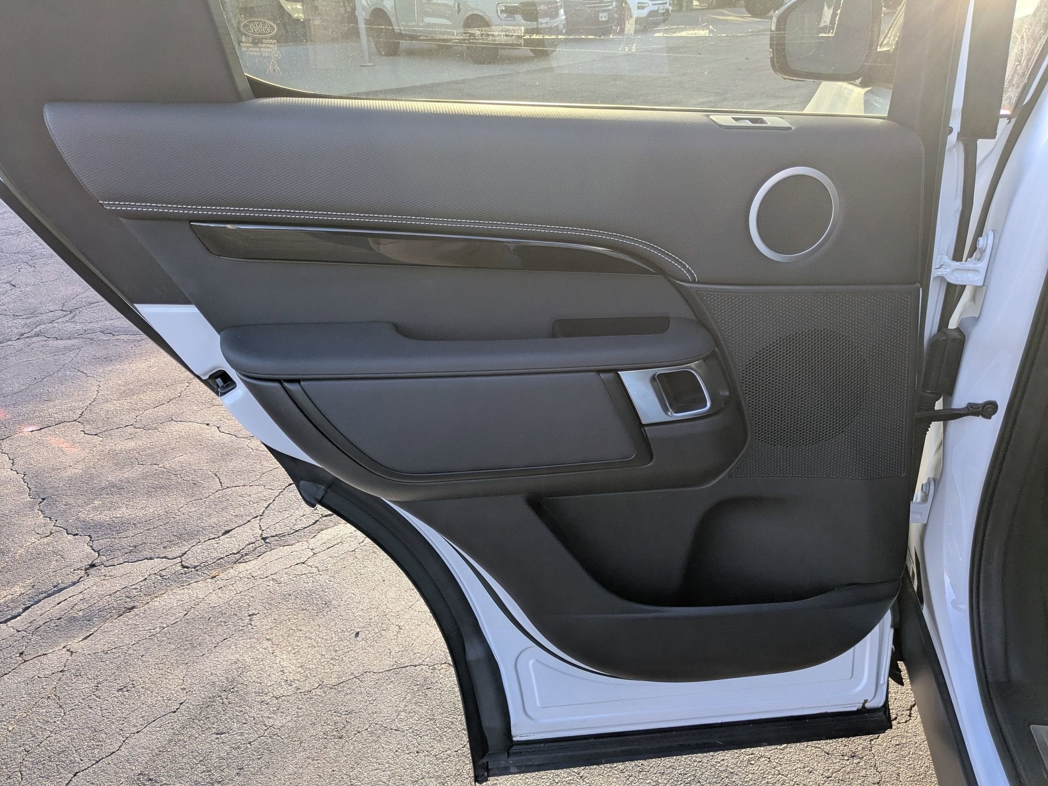 2023 Land Rover Discovery S R-Dynamic