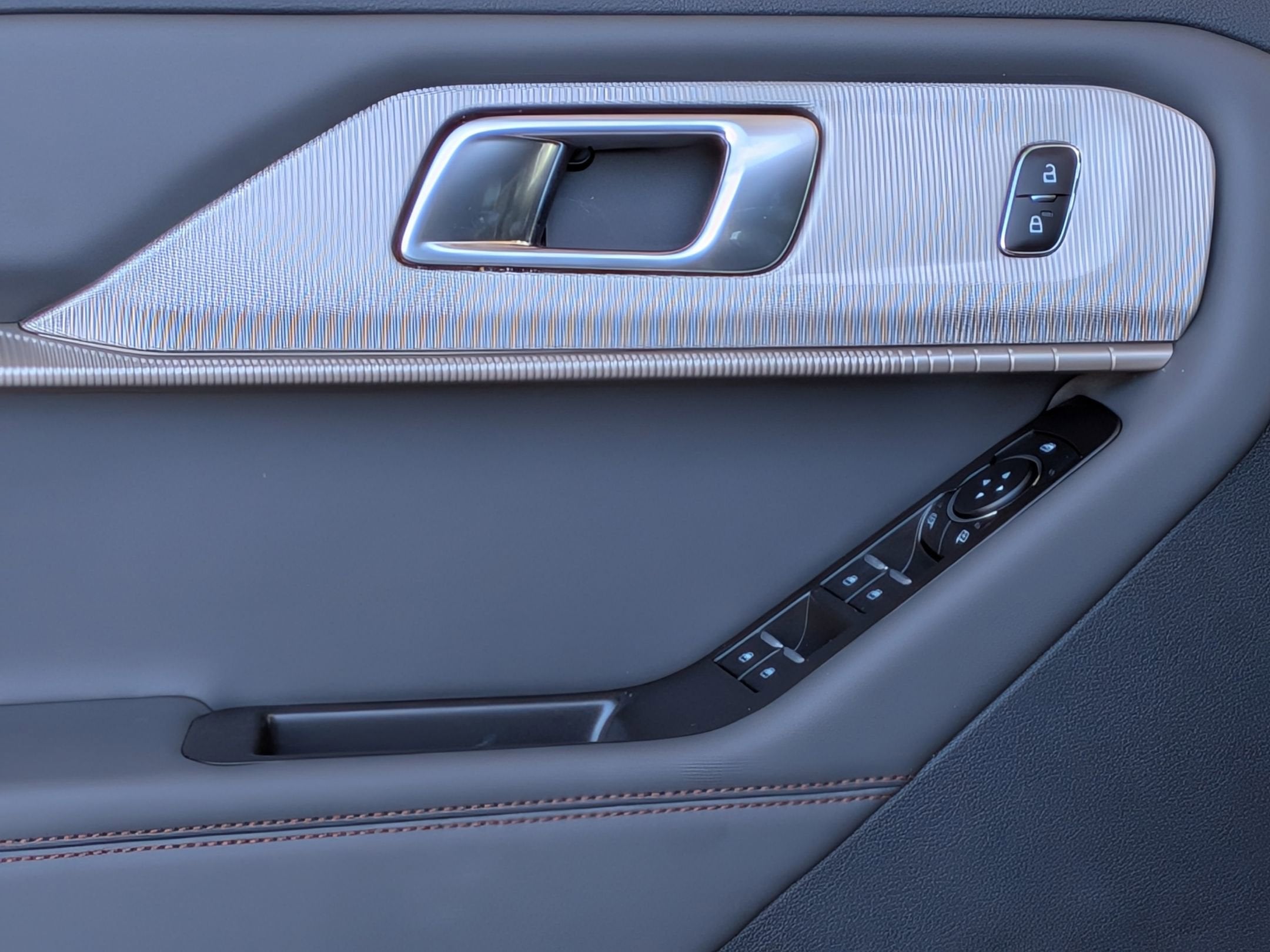 2025 Ford Explorer Active - Crossroads Courtesy Demo