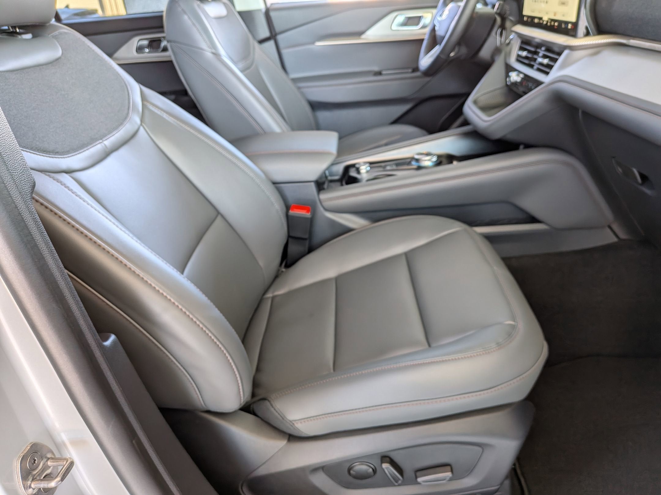 2025 Ford Explorer Active - Crossroads Courtesy Demo