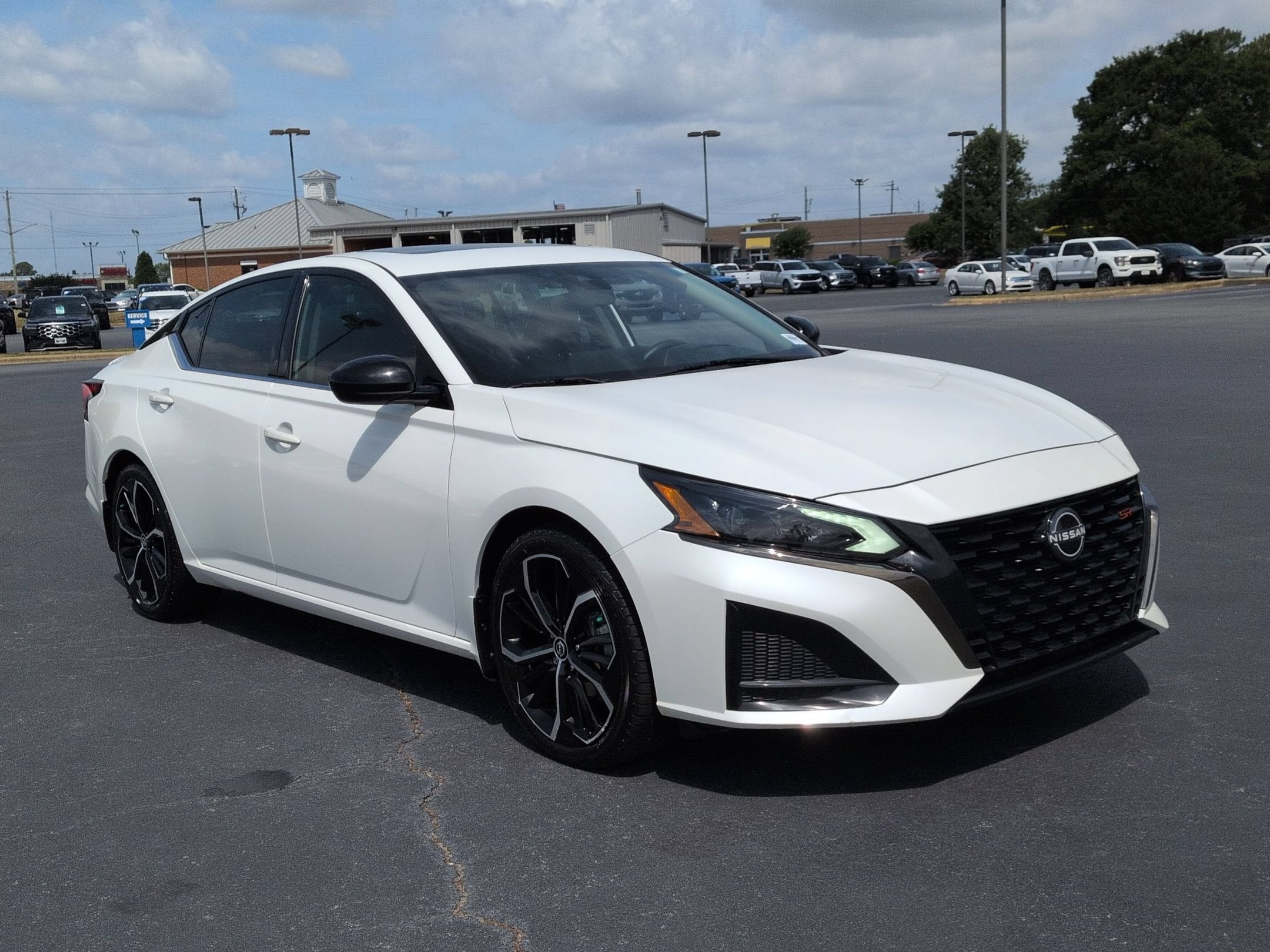 2024 Nissan Altima 2.5 SR