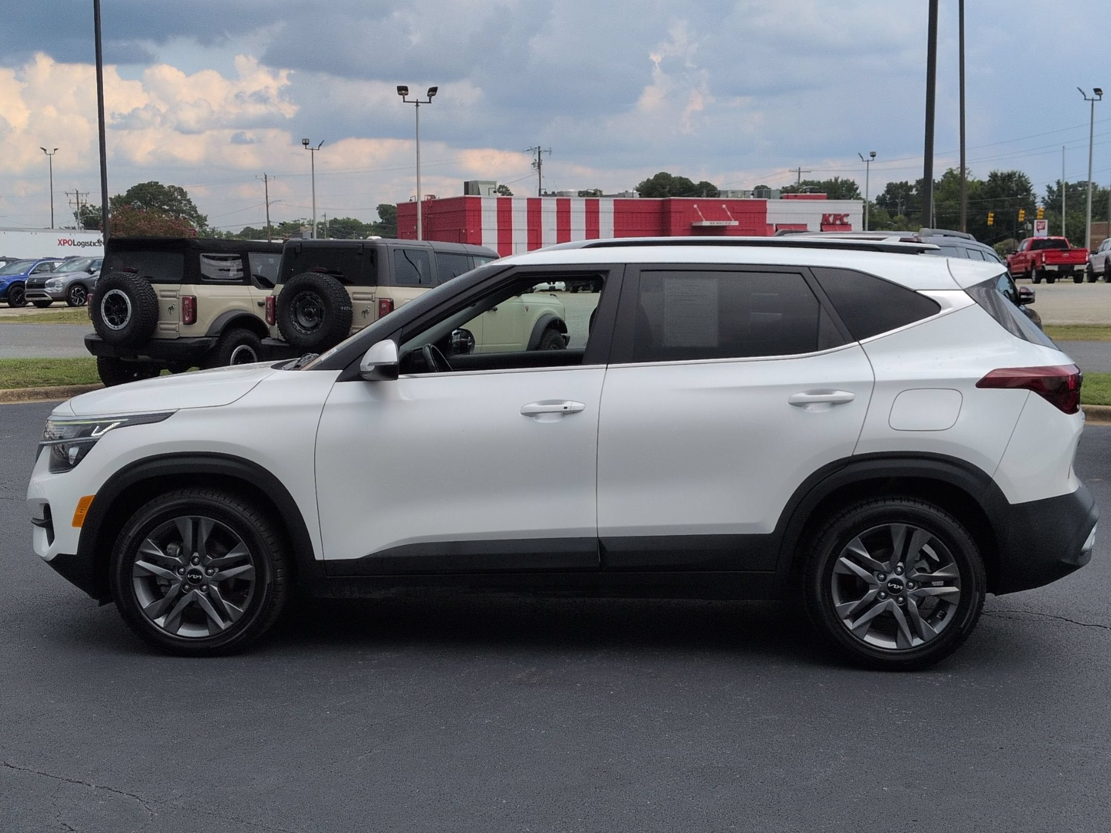 2023 Kia Seltos S