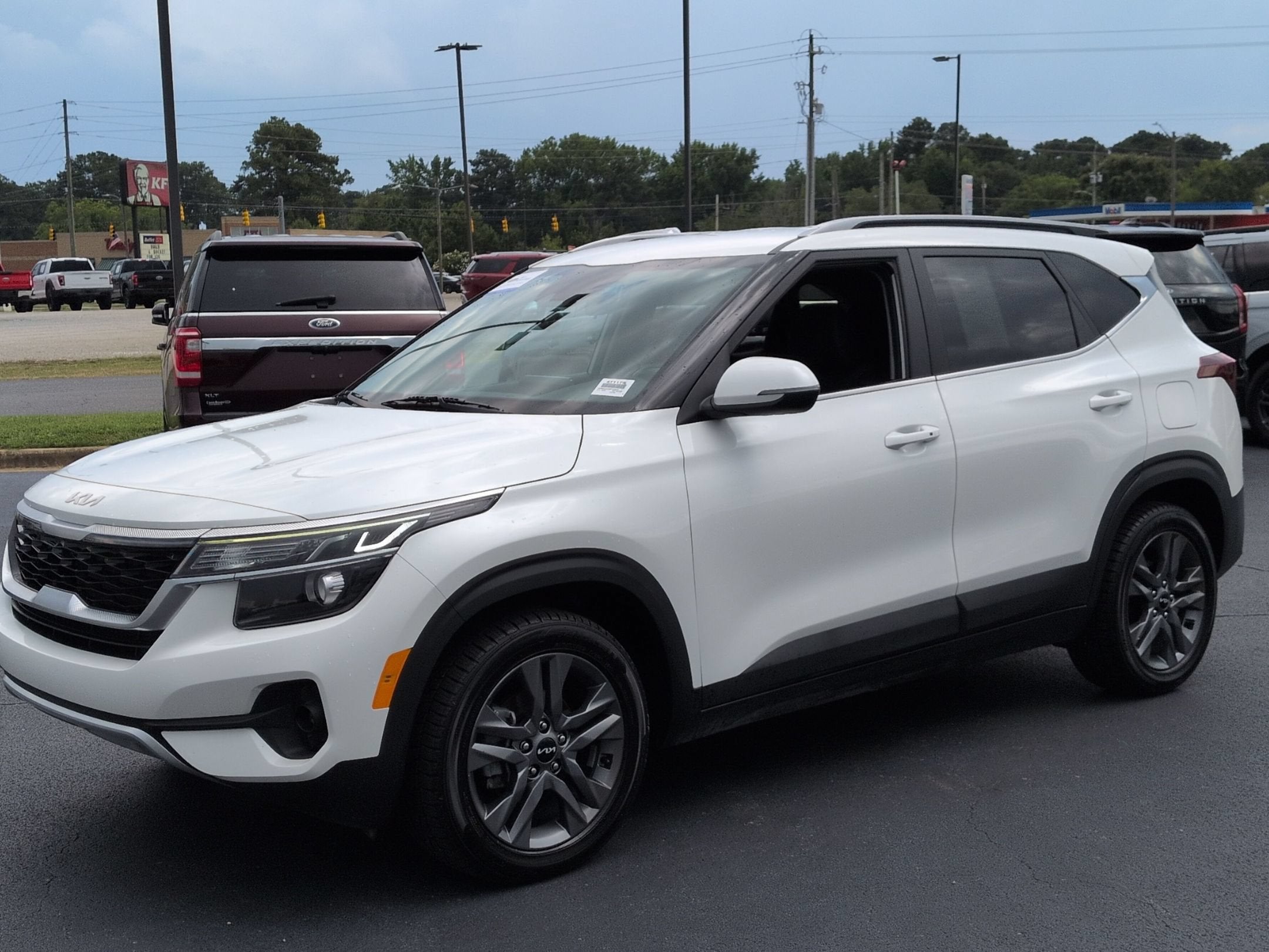 2023 Kia Seltos S